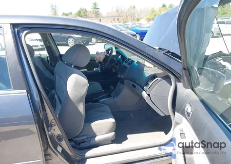 2005 Honda Accord 2.4 Ex from USA, damaged, VIN 1HGCM567X5A104291